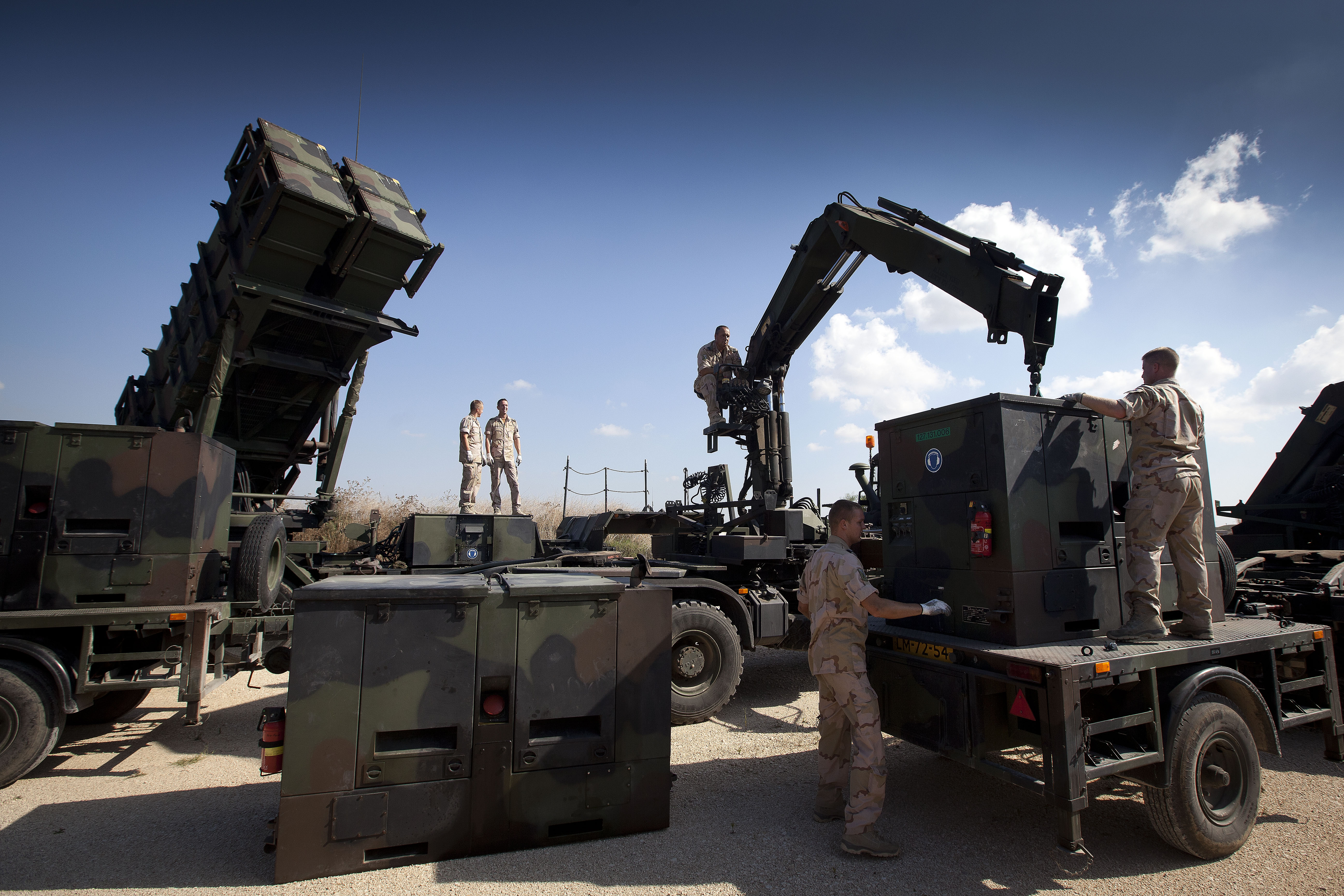A Dutch Army Patriot missile launcher being installed at Incirlik Air Base, Turkey, during NATO's Operation Active Fence