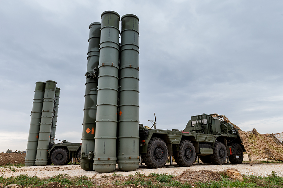 Russian VKS air group personnel at Hmeimim airfield in Syria, photographed by the Russian Ministry of Defence in 2015