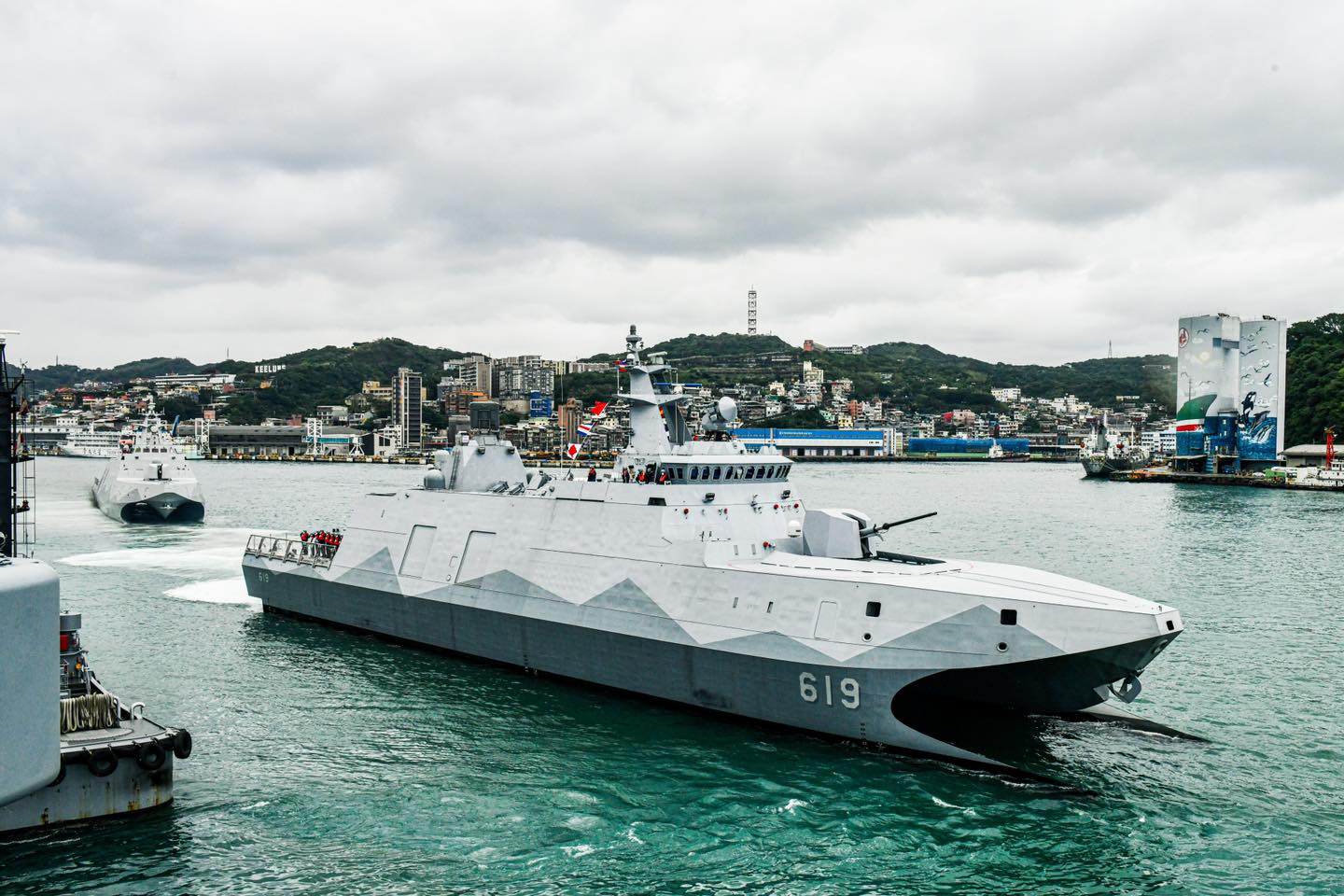 A Tuo Chiang-class stealth catamaran corvette departing Keelung harbor