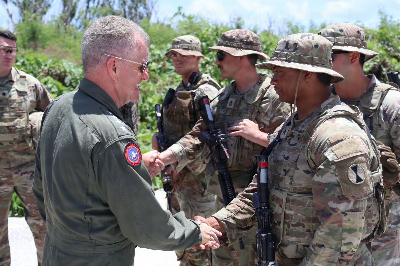 Adm. Samuel J. Paparo, commander of U.S. Indo-Pacific Command, recognizes soldiers assigned to 7th Infantry Division during Exercise Valiant Shield 2026