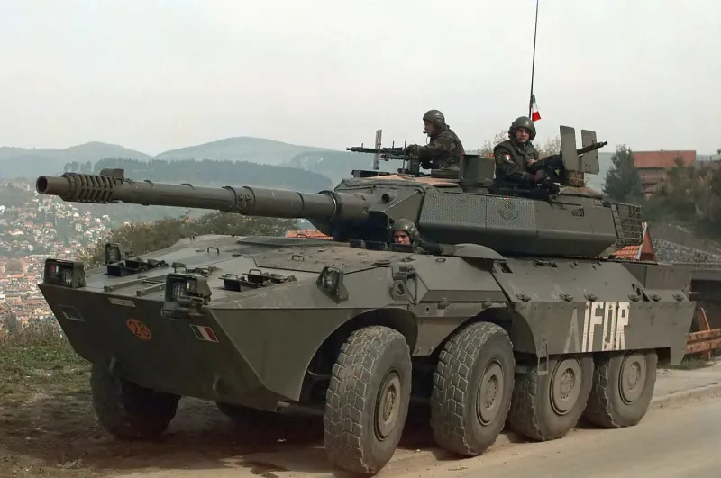 Iveco Defence Vehicles B1 Centauro — view 1