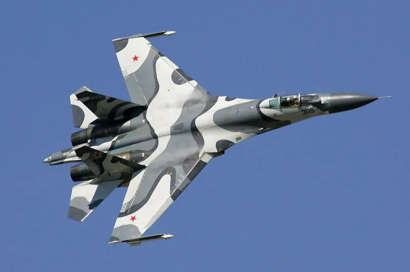 Sukhoi Su-27 — view 1