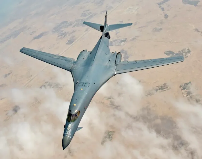 Boeing B-1B Lancer — view 1