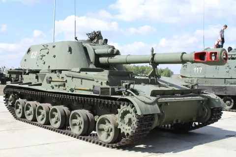Uralvagonzavod 2S3 Akatsiya