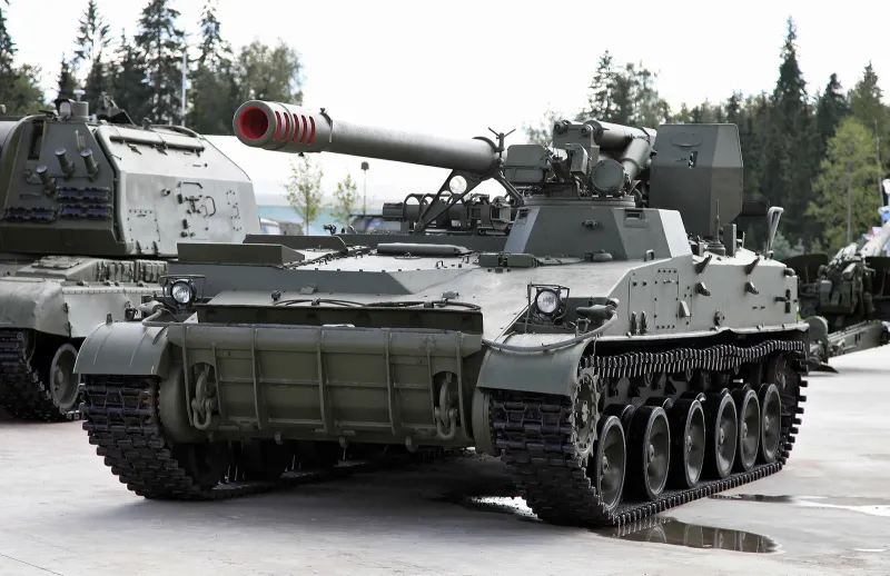 Uralvagonzavod 2S5 Giatsint-S, view 1