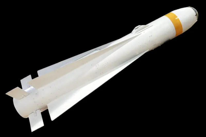 Raytheon (RTX) AGM-65 Maverick, view 1