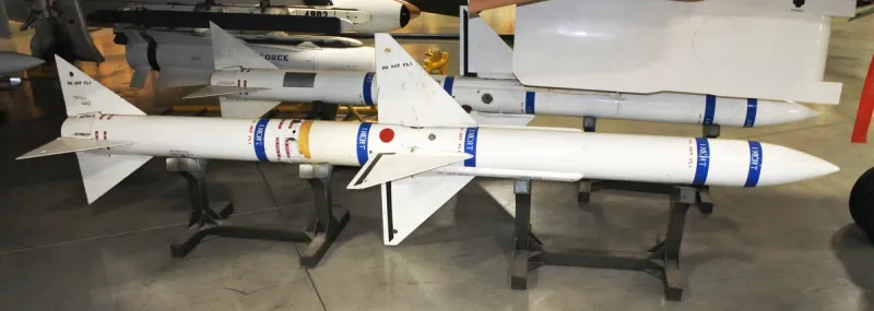 Raytheon (RTX) AIM-7 Sparrow, view 1