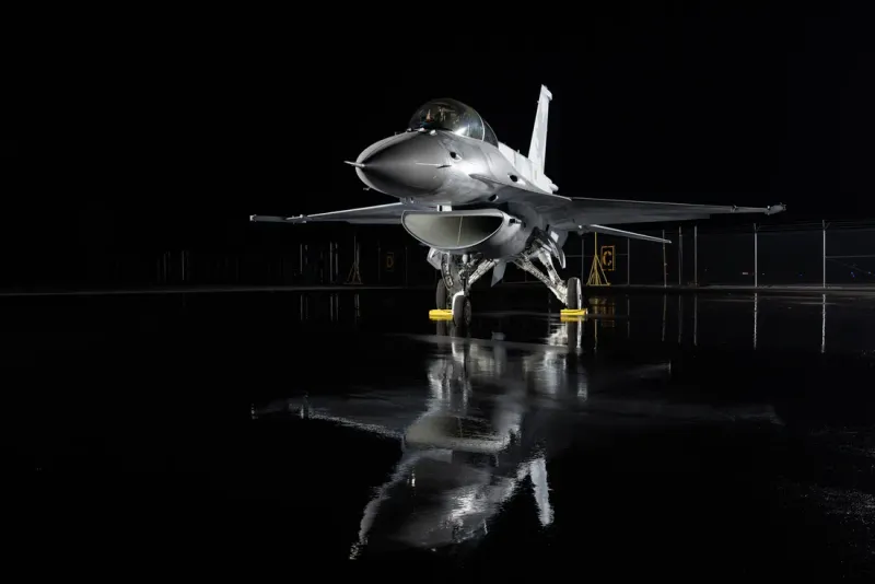 Lockheed Martin F-16C Block 52 Fighting Falcon, view 5