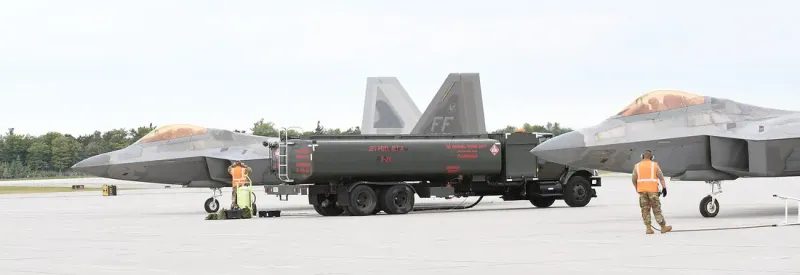 Lockheed Martin F-22A Raptor, view 9