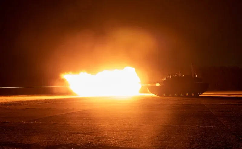 General Dynamics Land Systems M1A2 SEP v3 Abrams, view 5