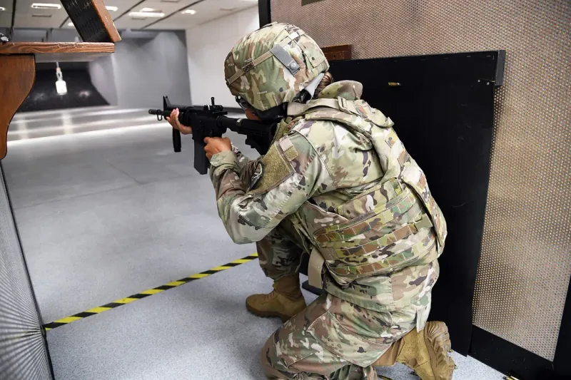 Colt M4A1, view 5