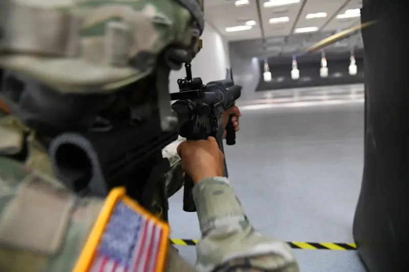 Colt M4A1, view 6